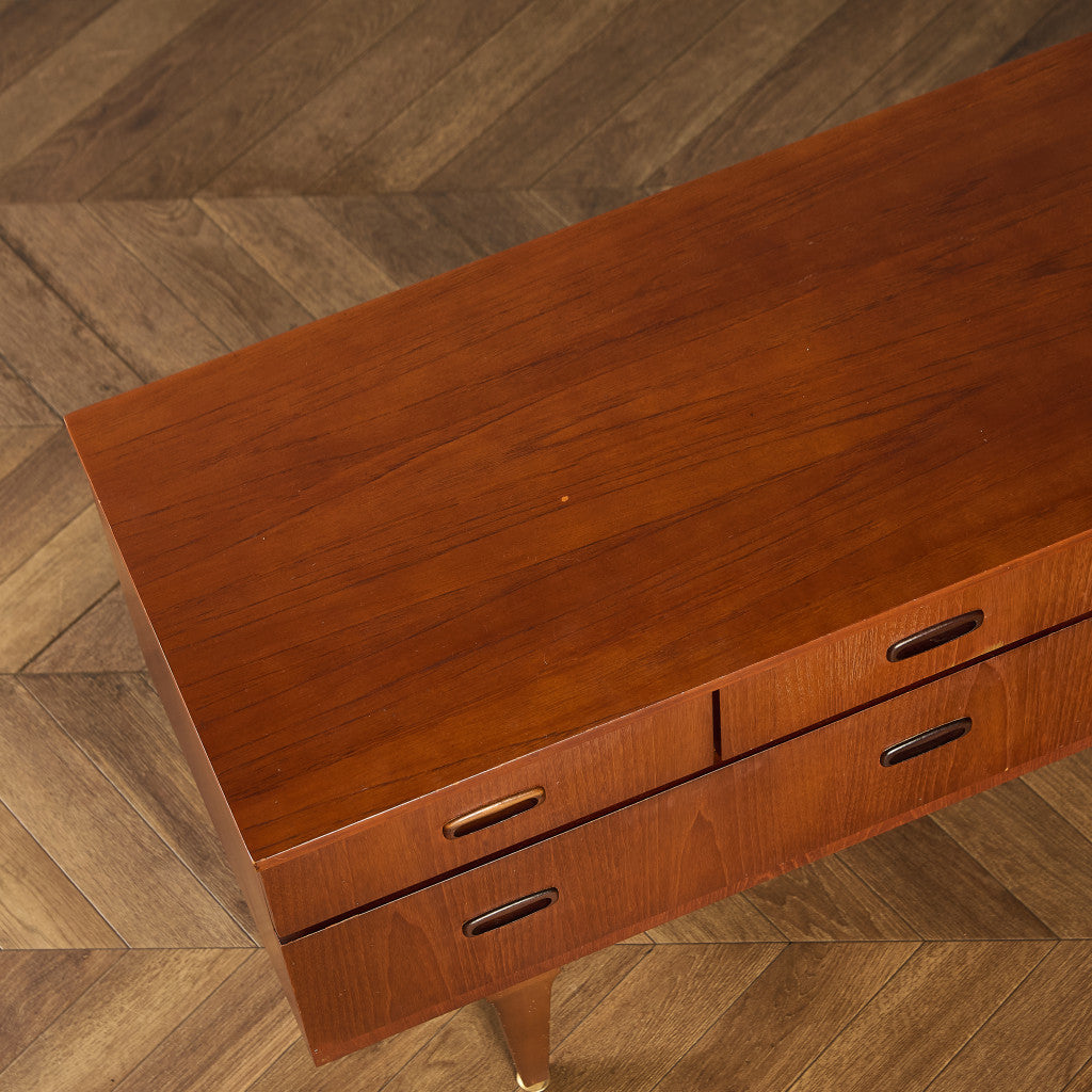 イギリス ヴィンテージ サイドボード ワイド チェスト