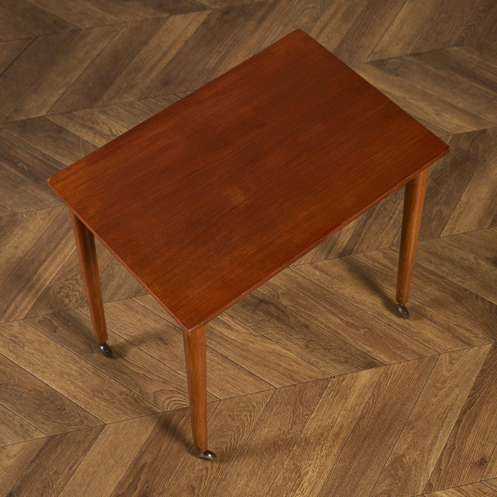 Novy Domov ヴィンテージ ネストテーブル