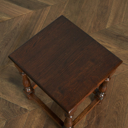 British classic oak nesting table #81756