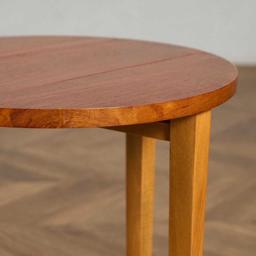 Novy Domov社 Poul Hundevad ネストテーブル