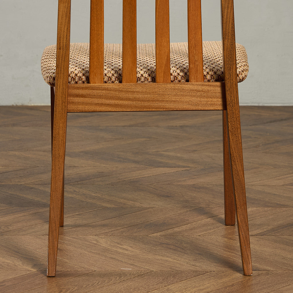 スラットバックチェア (4540)