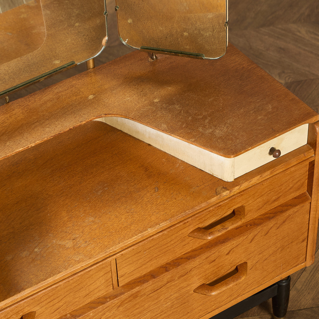 Chinese white ヴィンテージ ドレッシングチェスト ドレッサー 初期ゴールドラベル