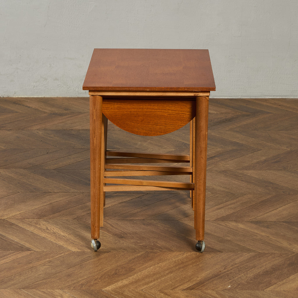 Novy Domov ヴィンテージ ネストテーブル