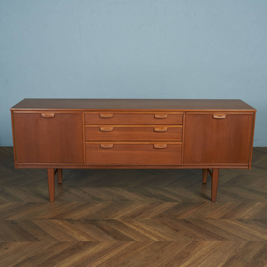 イギリスヴィンテージ サイドボード / カップボード