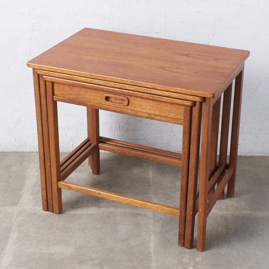 Gilberts of Swindon ヴィンテージ ネストテーブル