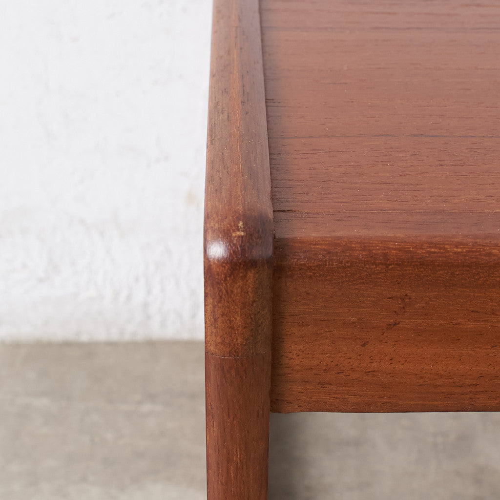 [65008]SUNELM ネストテーブル チーク 英国 ヴィンテージ ローテーブル サイドテーブル 北欧 スタイル イギリス ビンテージ 木製 飾り台