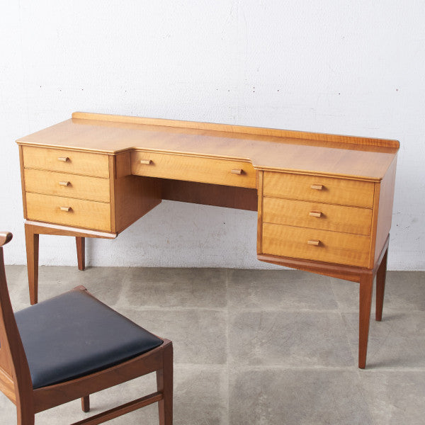 アルフレッド・コックス Alfred Cox – camori ヴィンテージ家具 アルフレッド・コックス Alfred Cox – camori ヴィンテージ家具