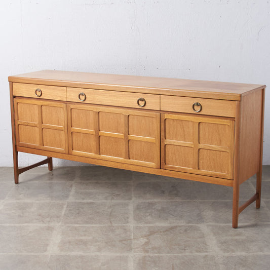 十字扉 ヴィンテージ サイドボード